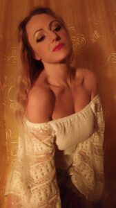 Tiziana Mnfredi. Cantante e attrice di teatro